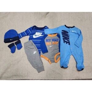 Nike clothing bundle size 3 months
